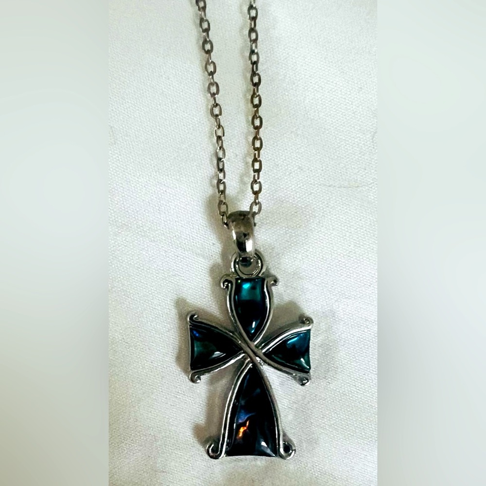 Mother of Pearl cross pendent on 18” chain